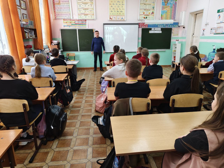 Кино уроки в школах России.